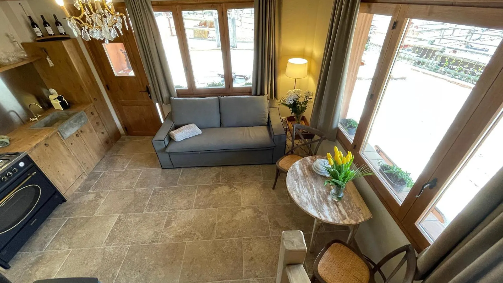 Touristic Ballonga Horses Solsona Apartment