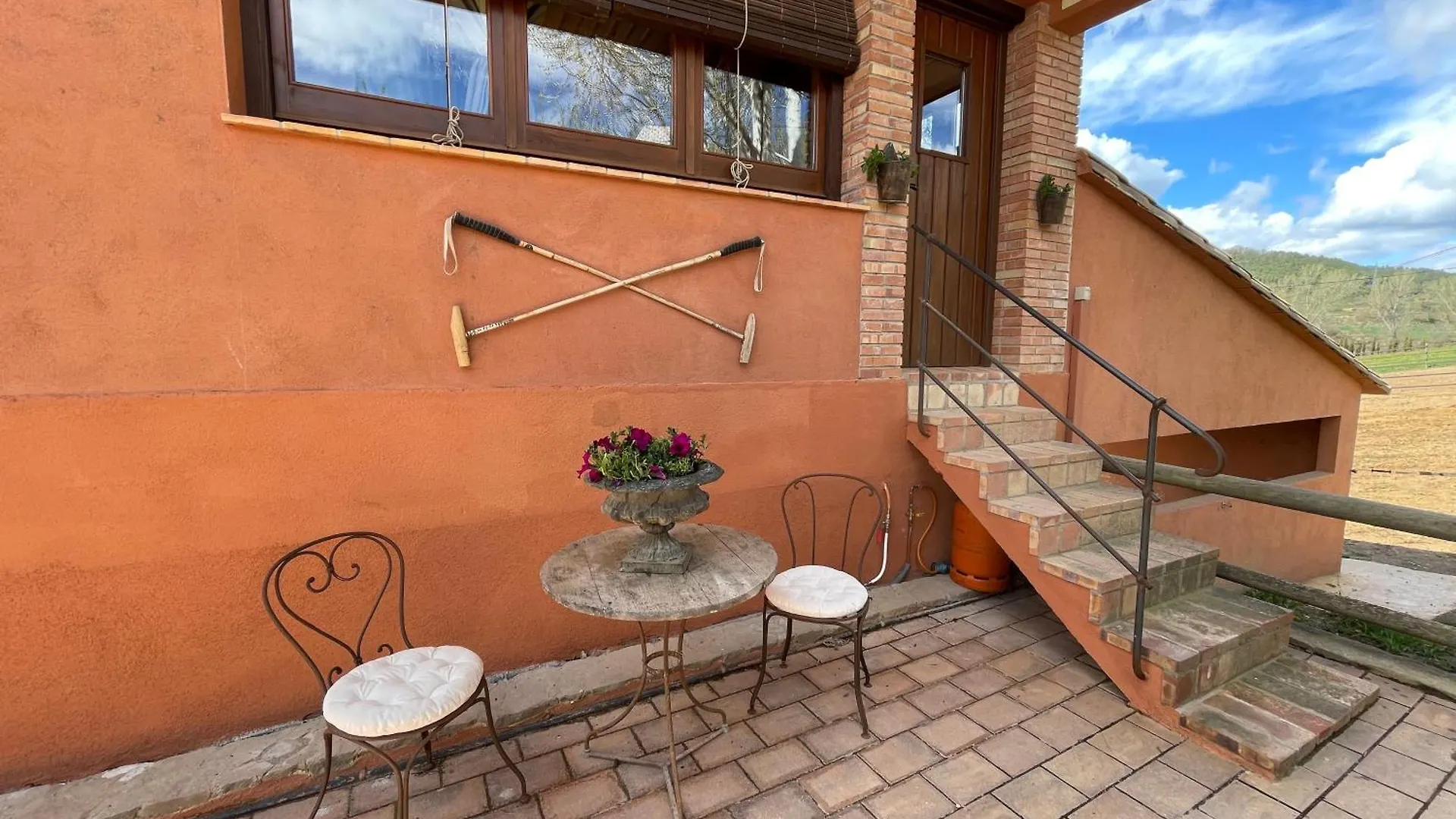 Apartment Touristic Ballonga Horses Solsona